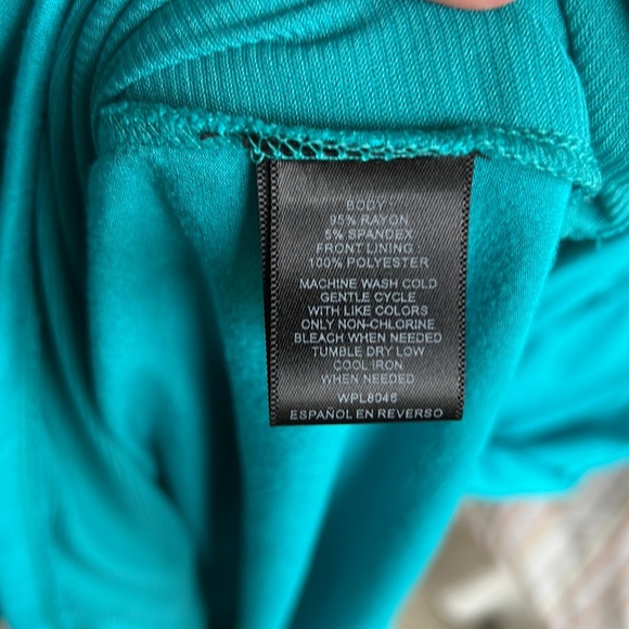 Sleeveless tee by inc, international concepts - Picture 5 of 5